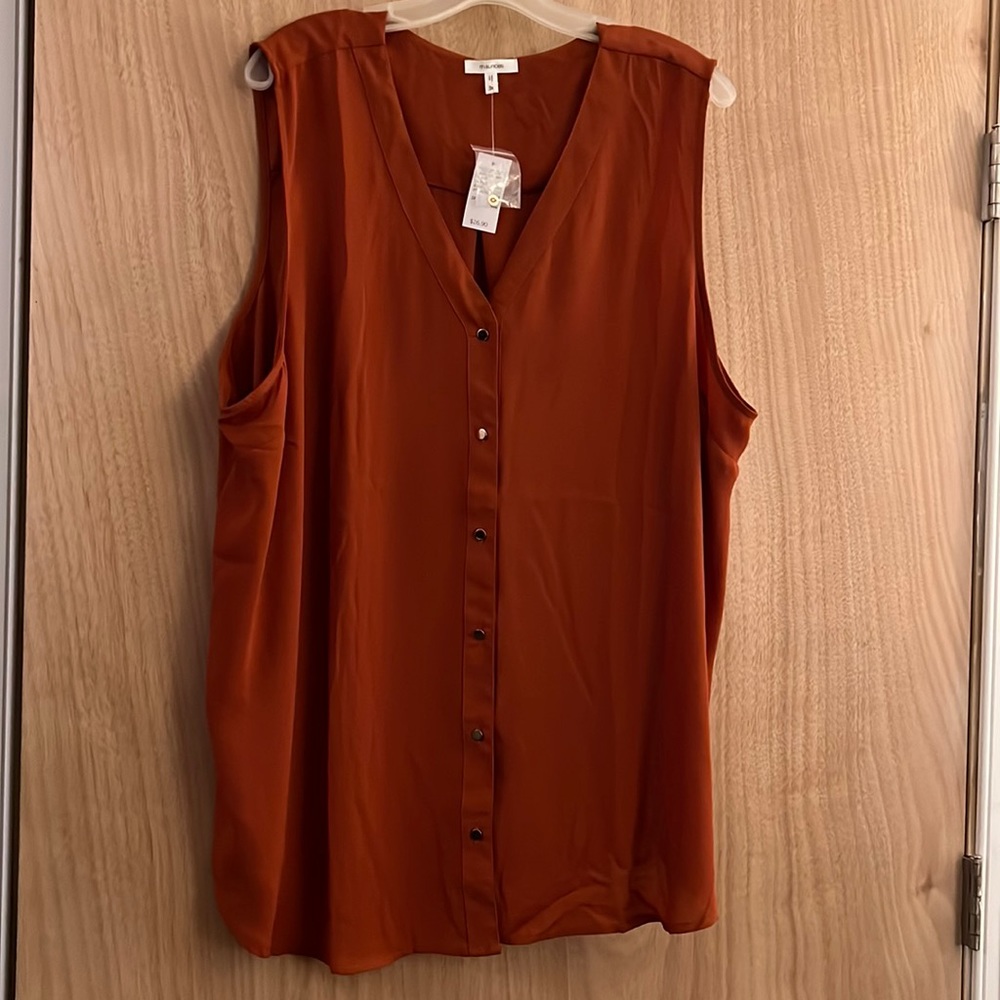 NWT Maurice’s Button Down Tank